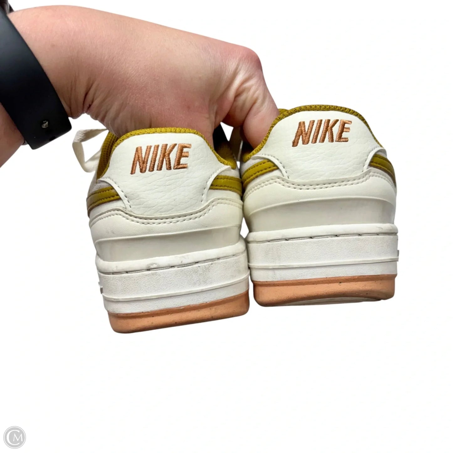 Shoes Sneakers By Nike In White & Yellow, Size: 8.5