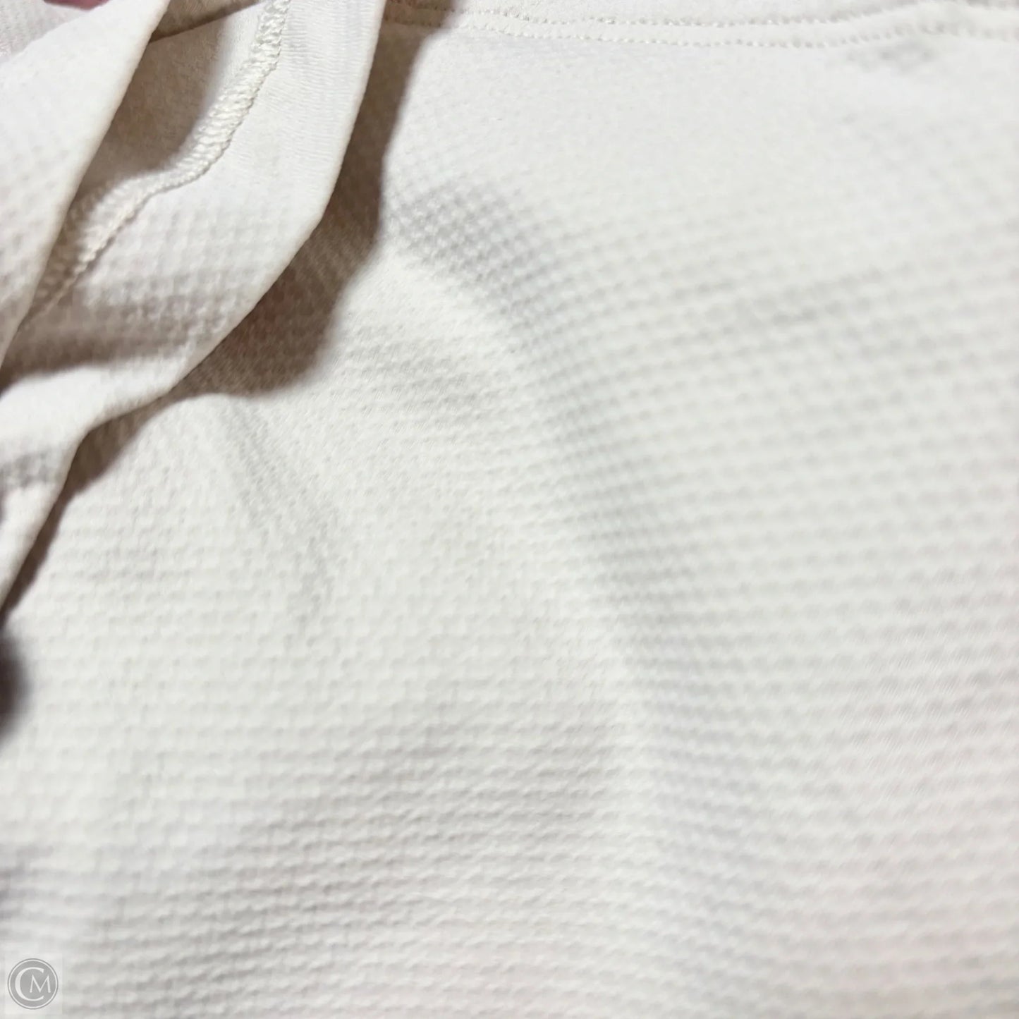 Athletic Top Long Sleeve Crewneck By Lululemon In Cream, Size: M