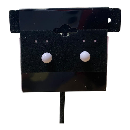 Earrings Stud In Silver