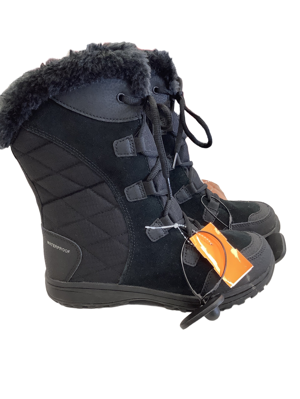 Boots Snow By Columbia  Size: 6