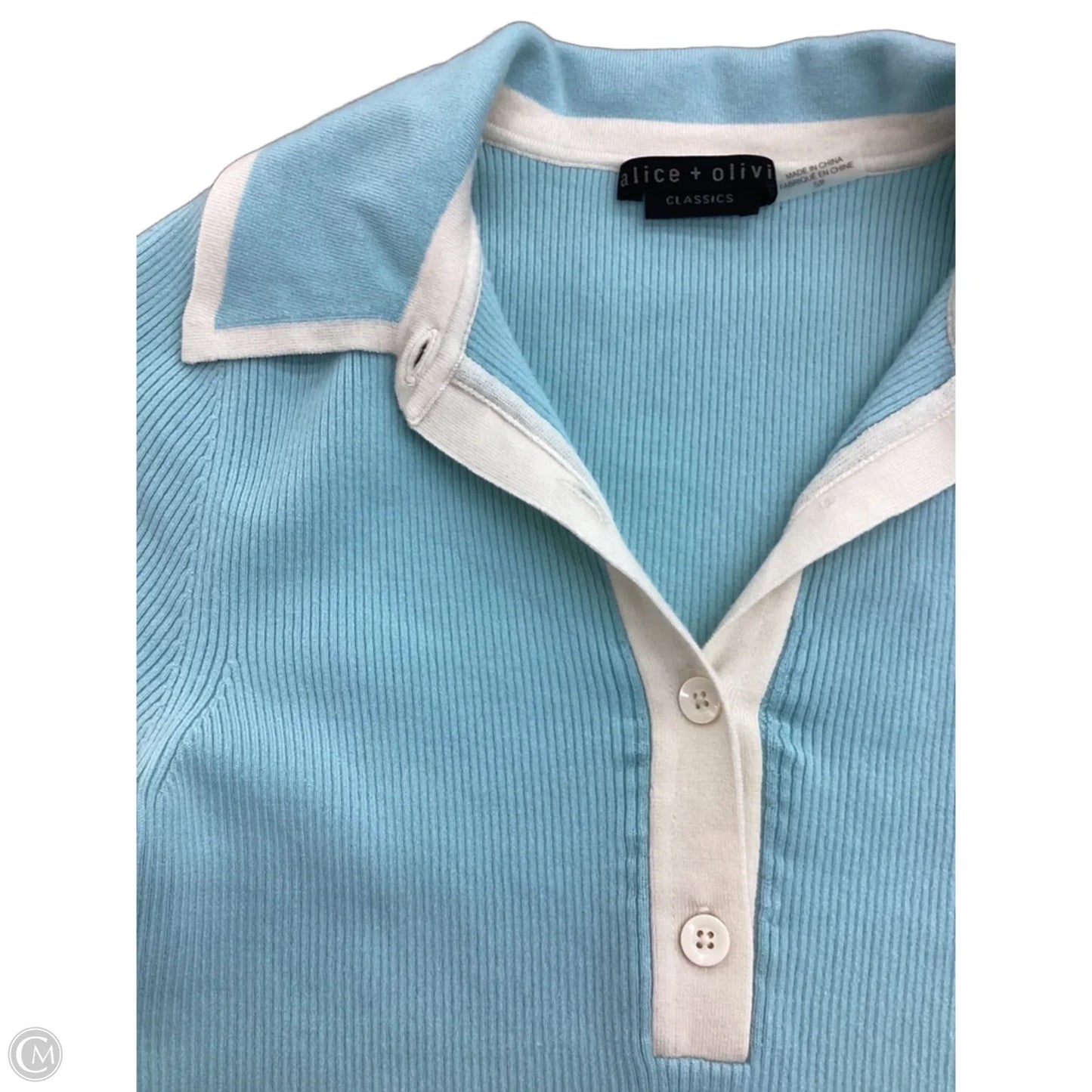 Top Short Sleeve Designer By Alice + Olivia In Blue, Size: S