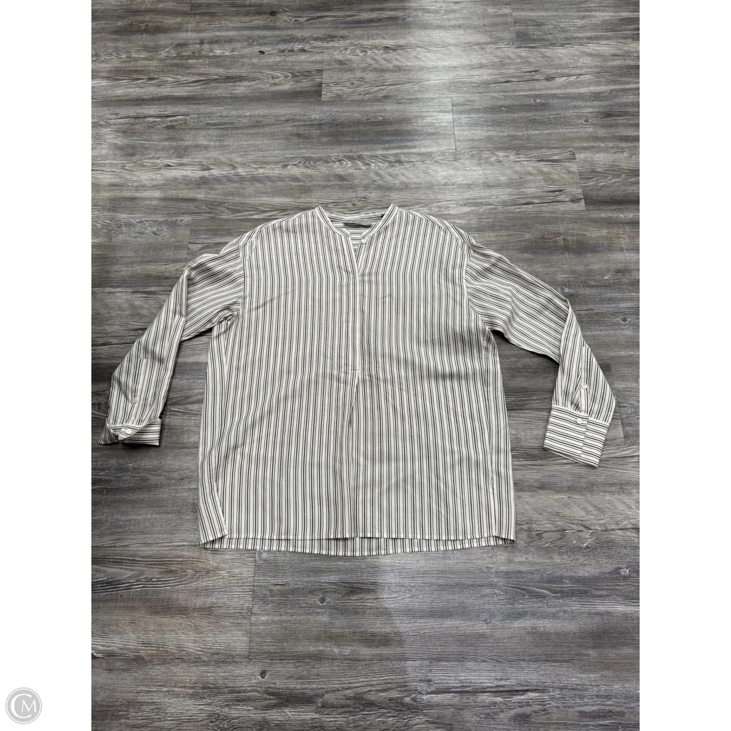 Top Long Sleeve By Vince In White, Size: M