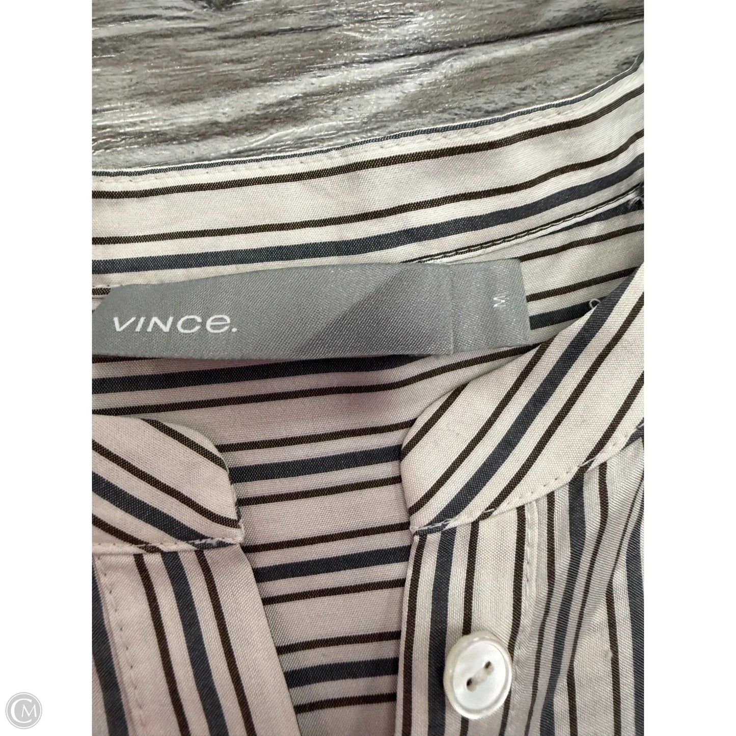 Top Long Sleeve By Vince In White, Size: M