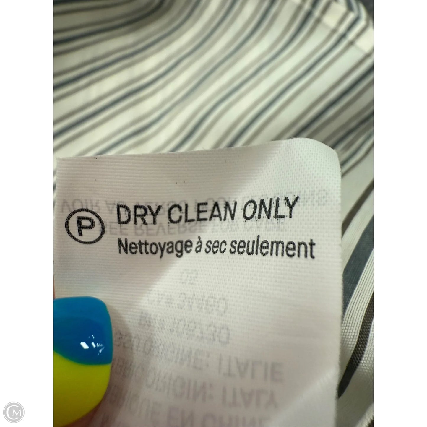 Top Long Sleeve By Vince In White, Size: M