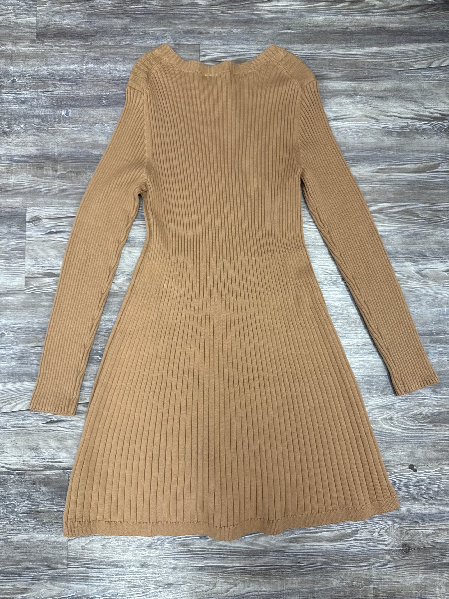 Dress Casual Short By Gap In Tan, Size: L