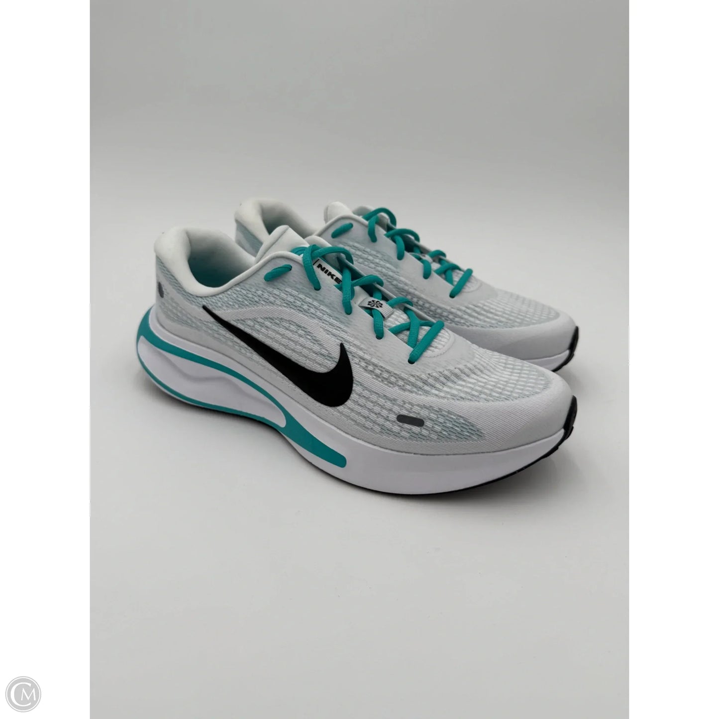 Shoes Athletic By Nike In White, Size: 11