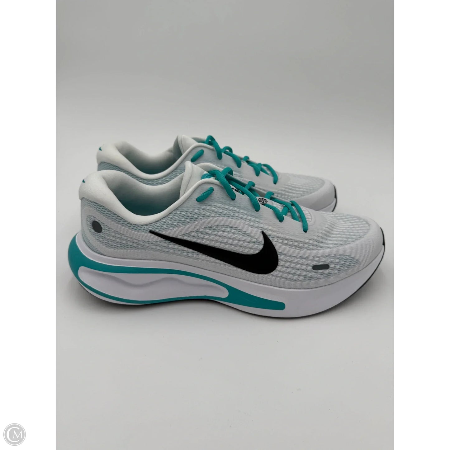 Shoes Athletic By Nike In White, Size: 11