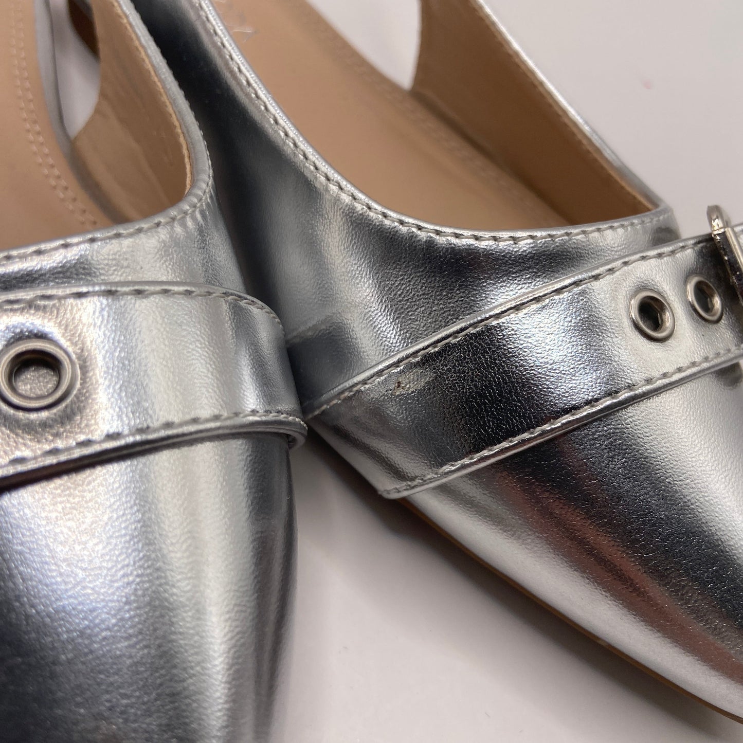 Shoes Flats By Top Moda In Silver, Size: 6