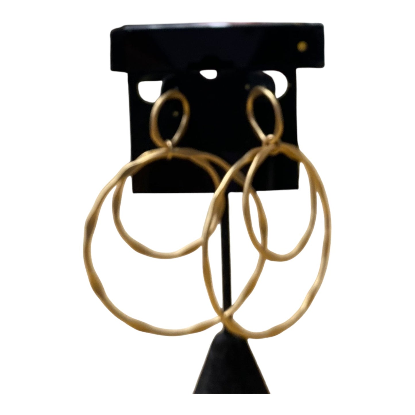 Earrings Dangle/Drop  In Gold