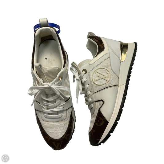 Shoes Luxury Designer By Louis Vuitton In Cream, Size: 9