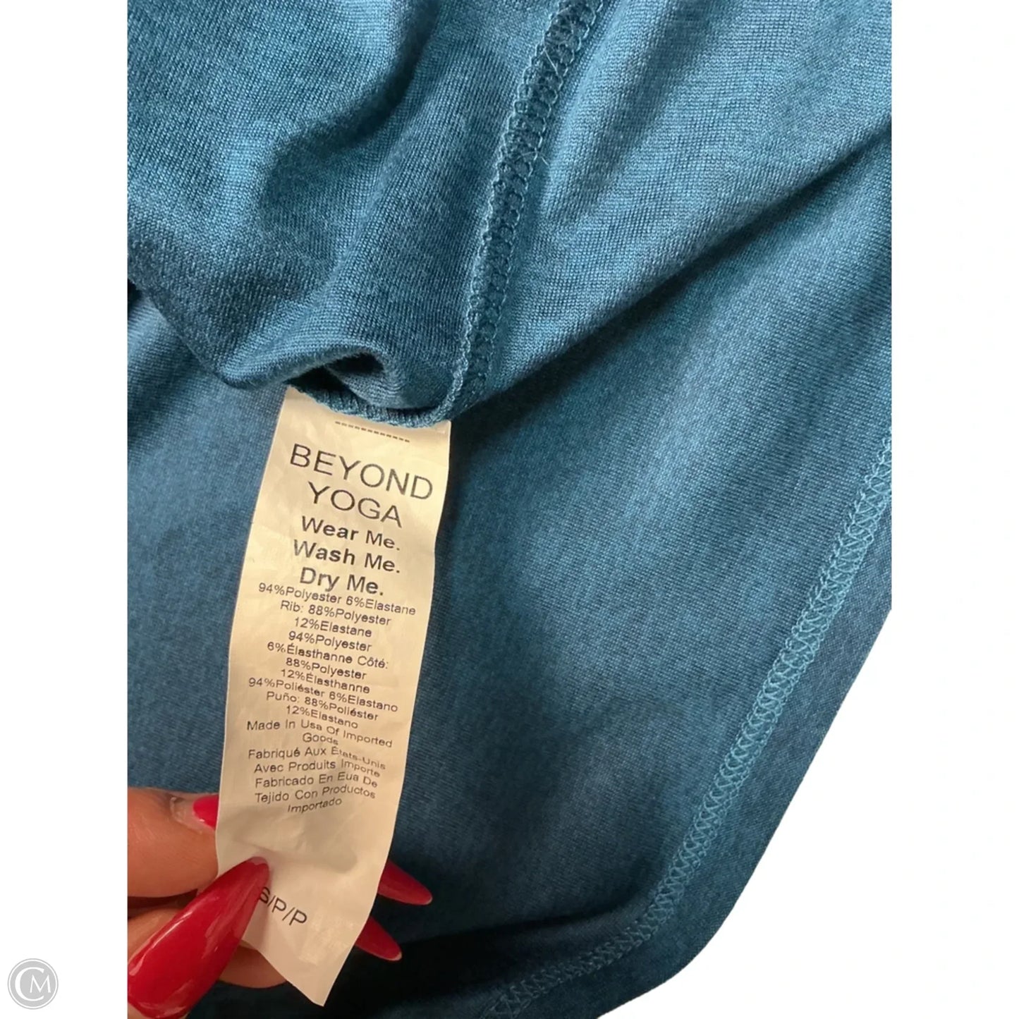 Athletic Top Long Sleeve Crewneck By Beyond Yoga In Blue, Size: S