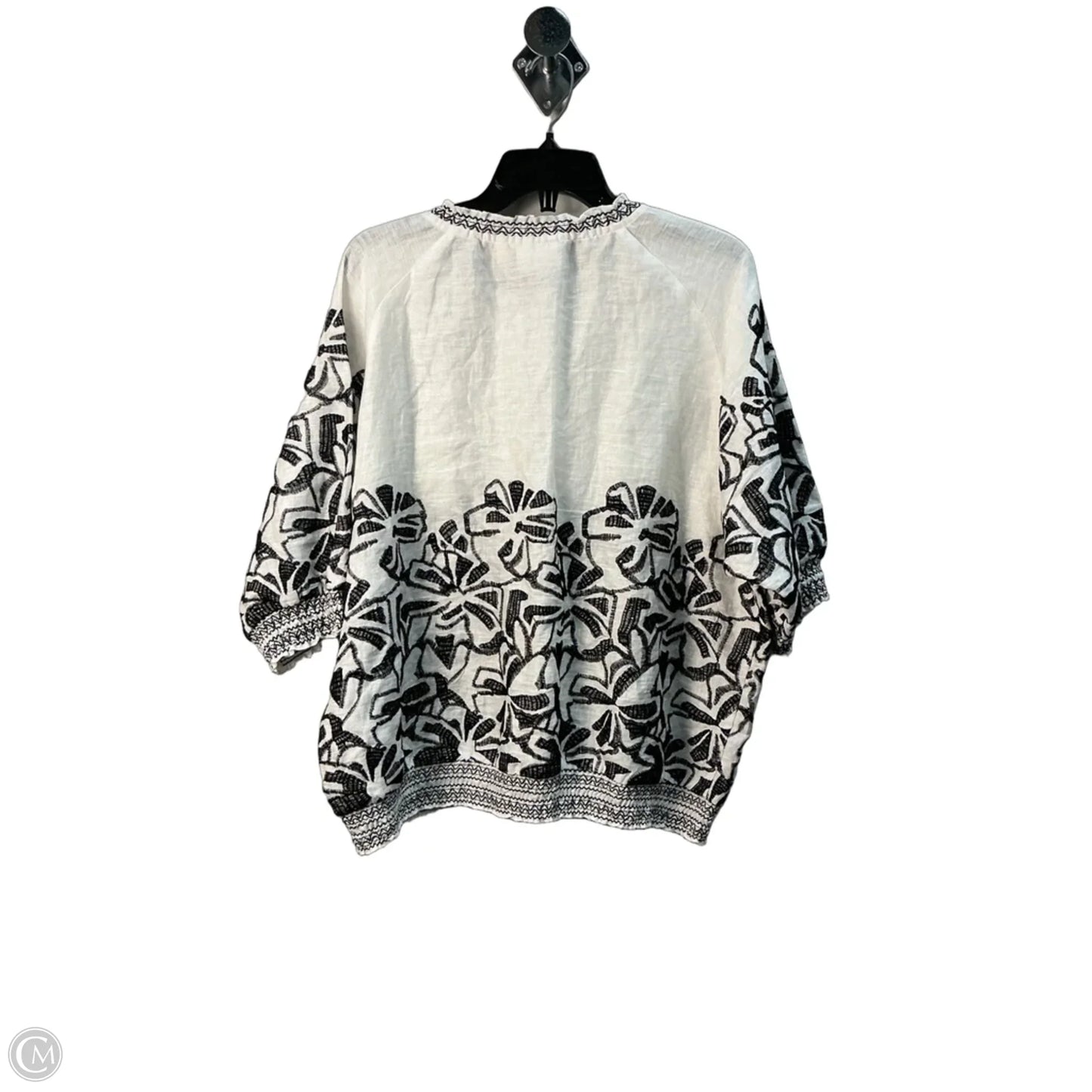 Top Long Sleeve Basic By Chicos In White, Size: Mp