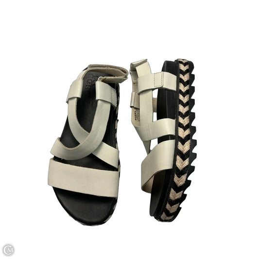 Sandals Flats By Sorel In Black & White, Size: 6.5