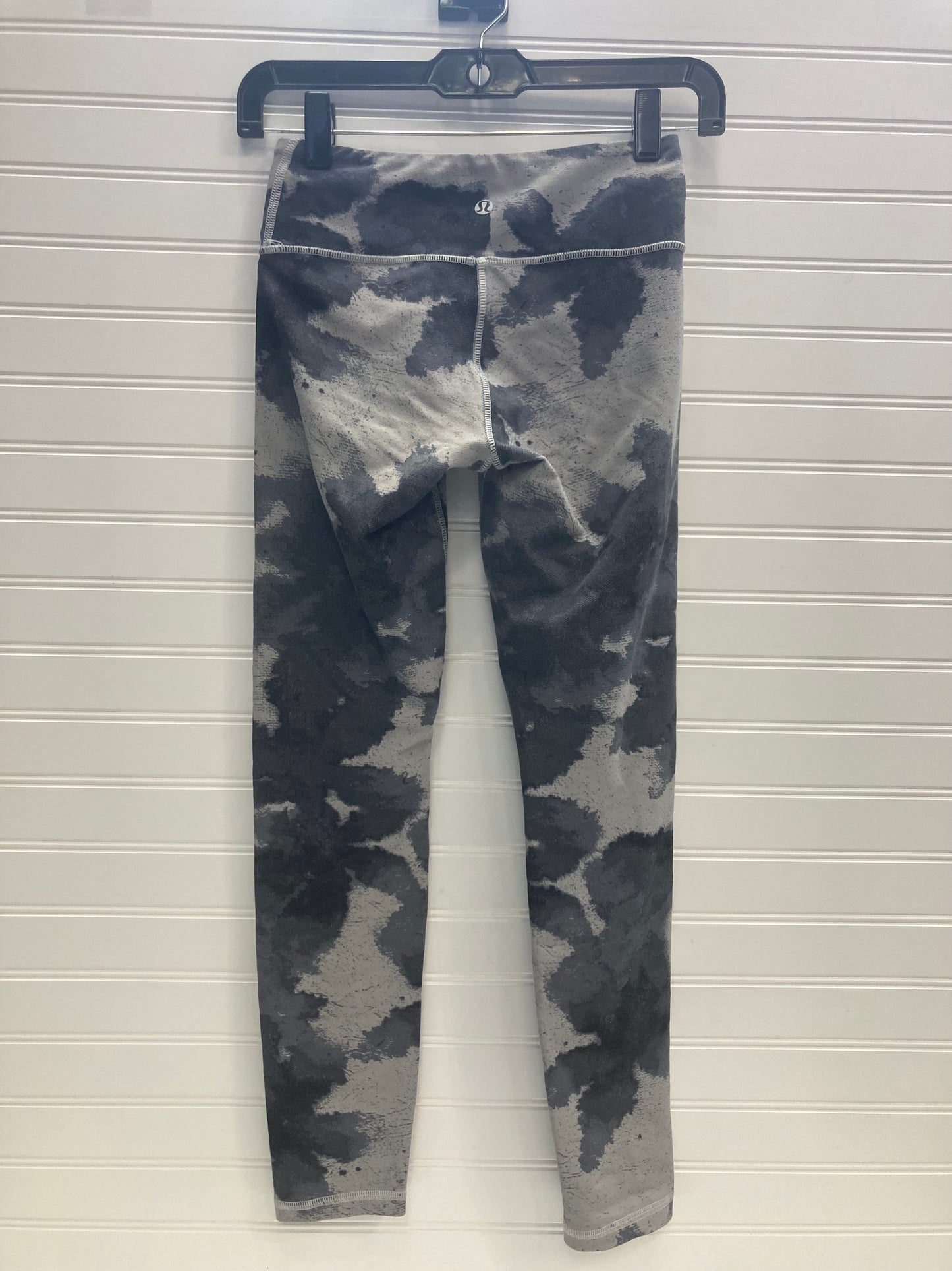 Athletic Leggings Capris By Lululemon  Size: 2