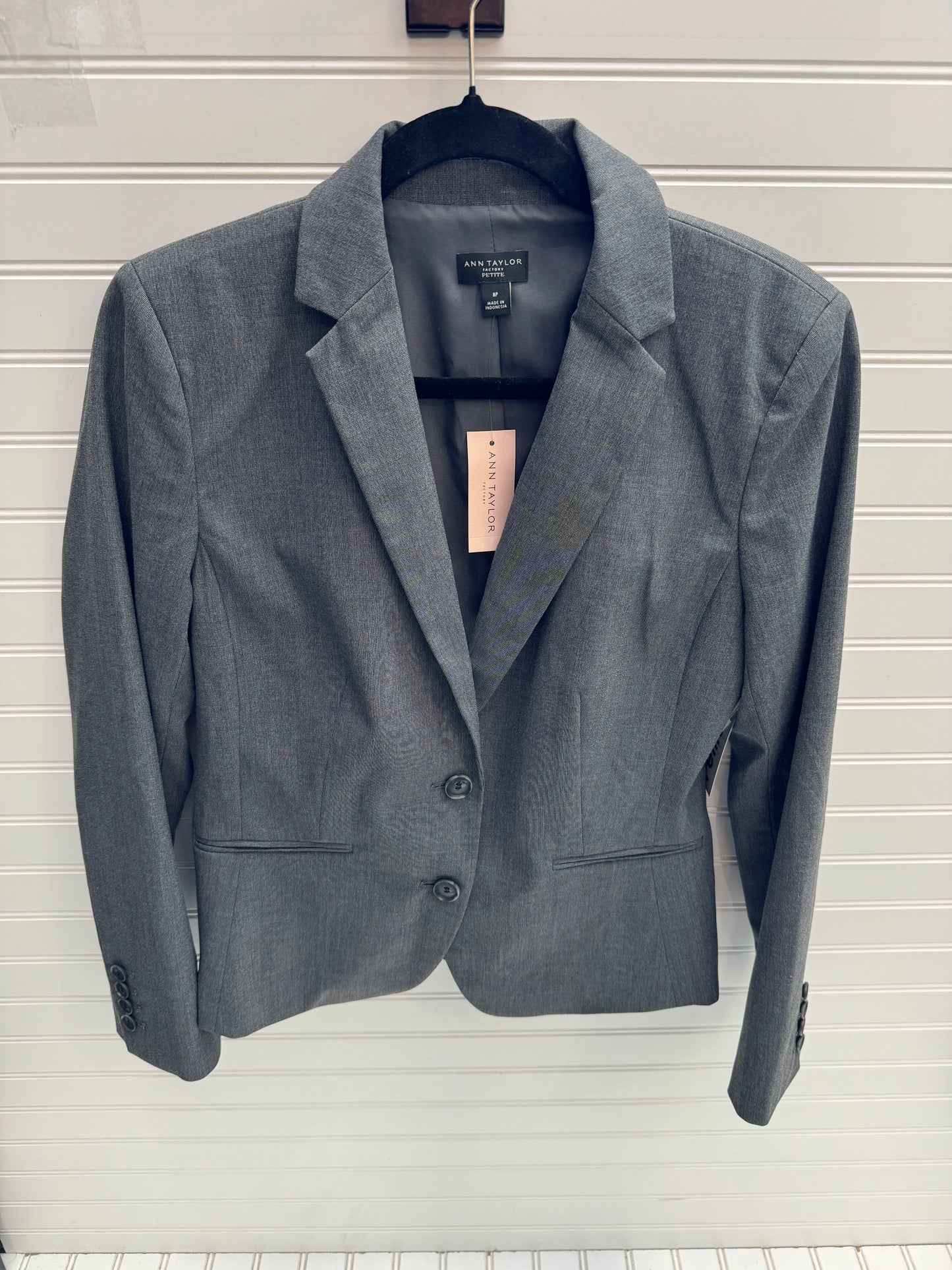 Blazer By Ann Taylor In Grey, Size: 8petite