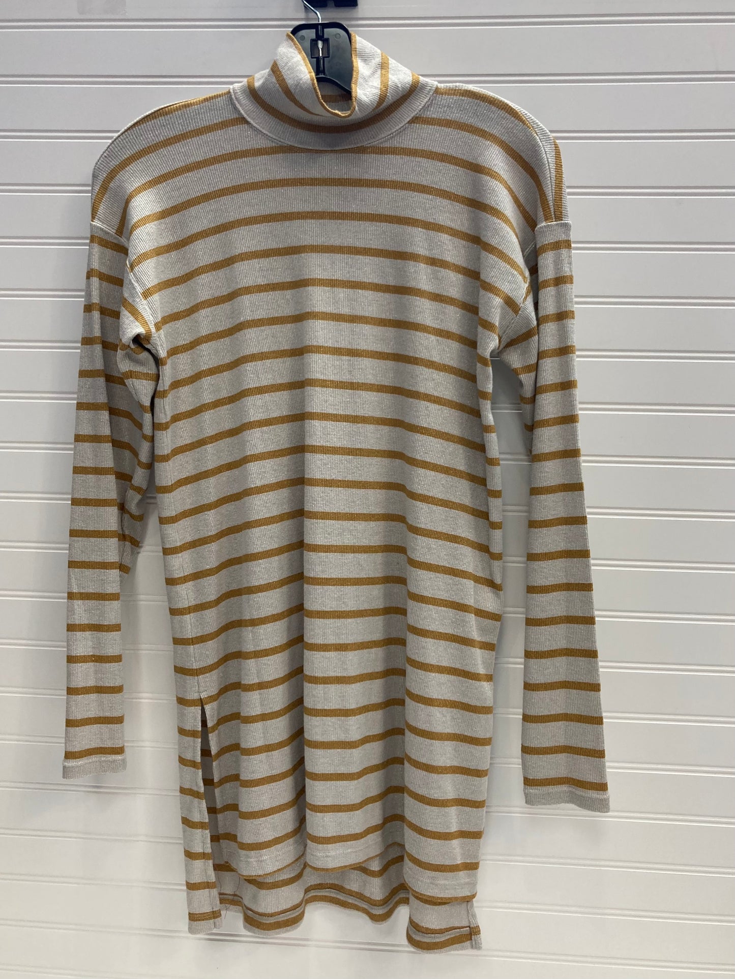 Top Long Sleeve By Anthropologie  Size: Xs