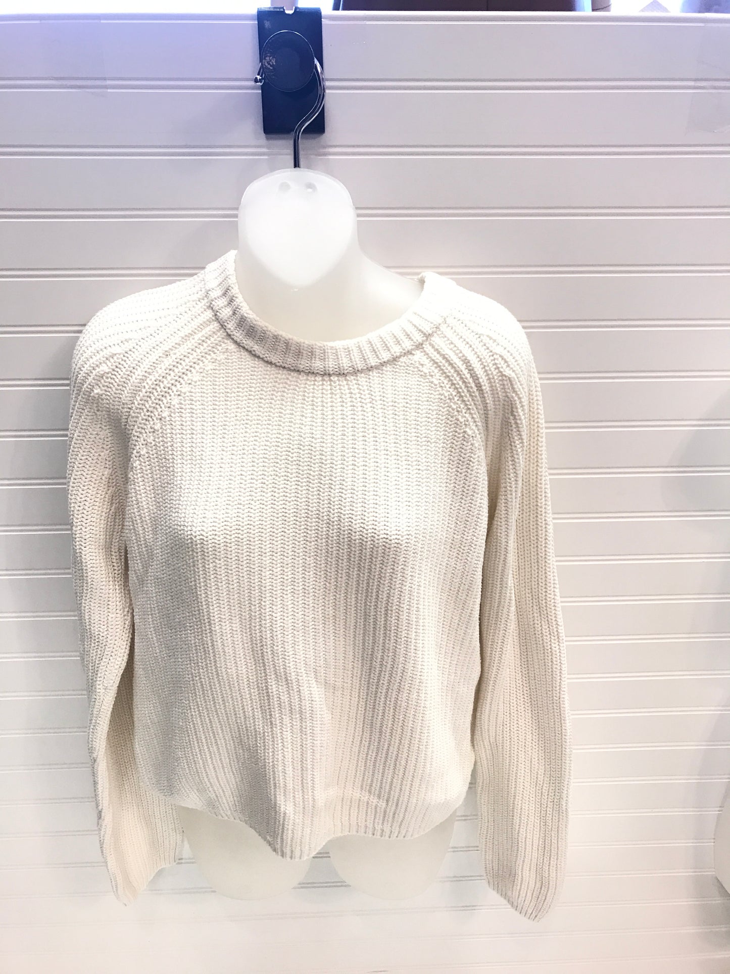 Sweater By 525 In Cream, Size: M