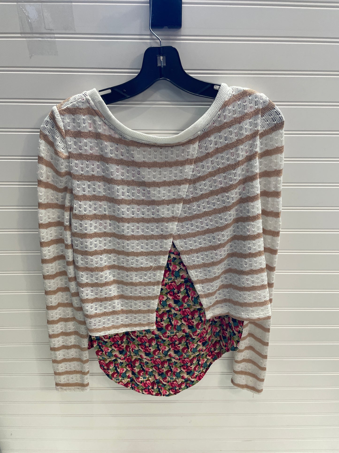 Top Long Sleeve By Postmark In Multi-colored, Size: Xs