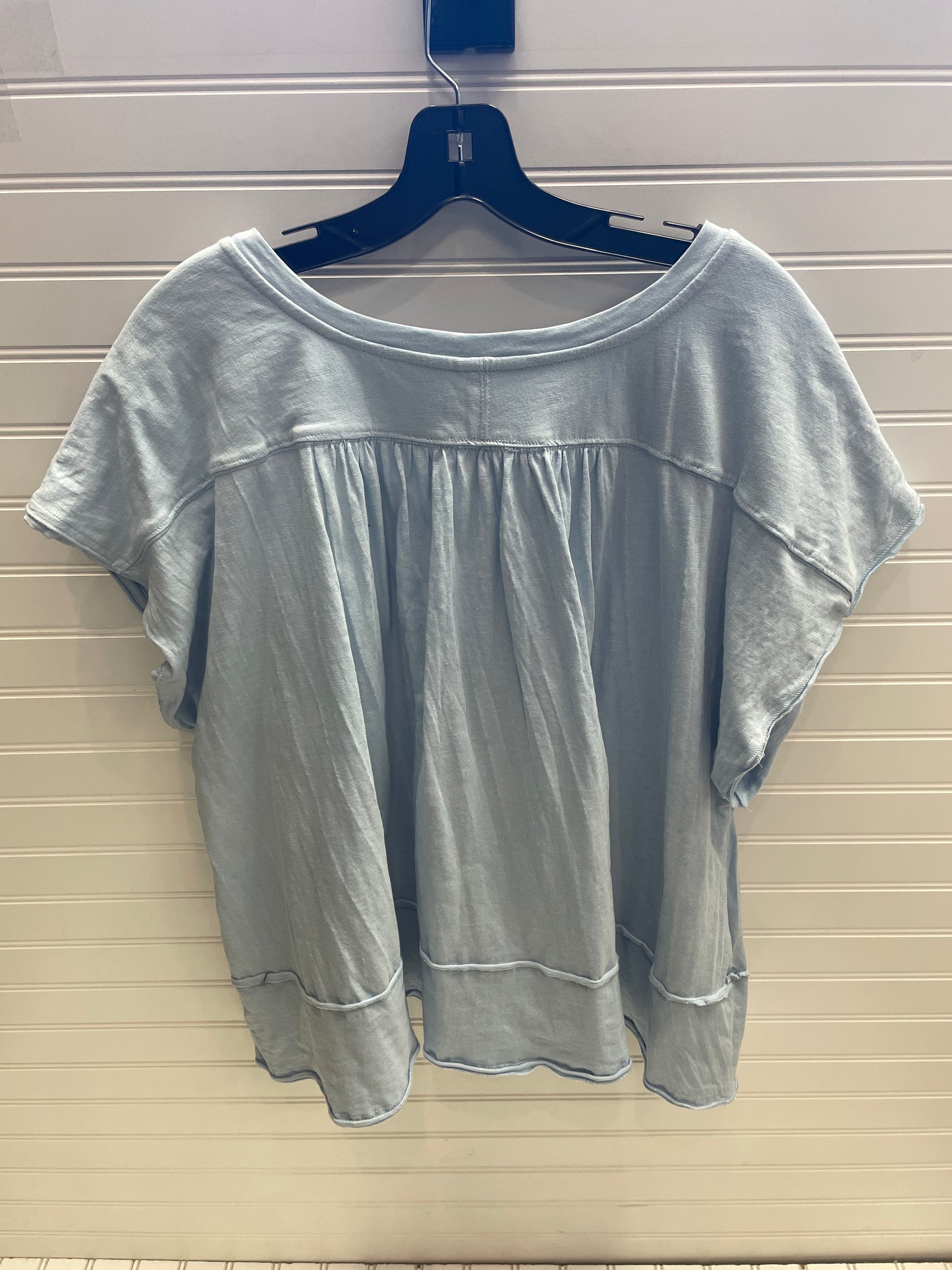 Top Short Sleeve By Anthropologie In Blue, Size: Xl