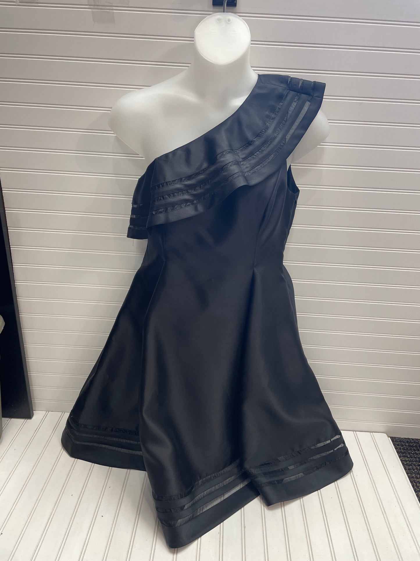 Dress Party Short By Adrianna Papell In Black, Size: 12