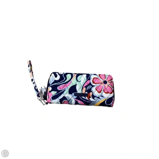 Wristlet By Vera Bradley, Size: Medium