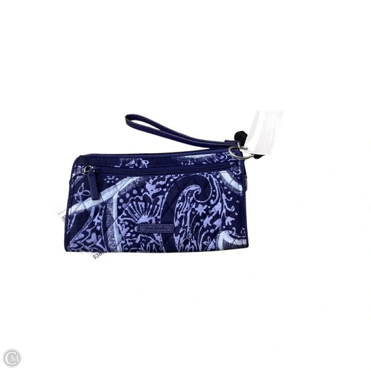 Wristlet By Vera Bradley, Size: Medium
