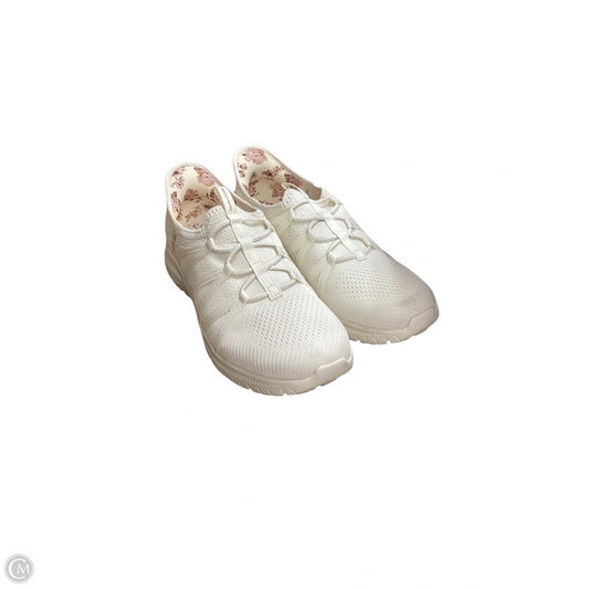 Shoes Sneakers By Skechers In Cream, Size: 7