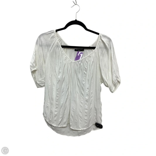 Top Short Sleeve By Clothes Mentor In White, Size: M