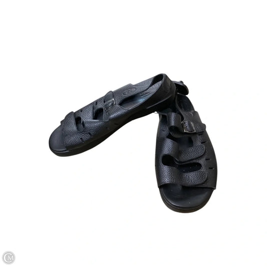 Sandals Flats By Cmc In Black, Size: 10.5