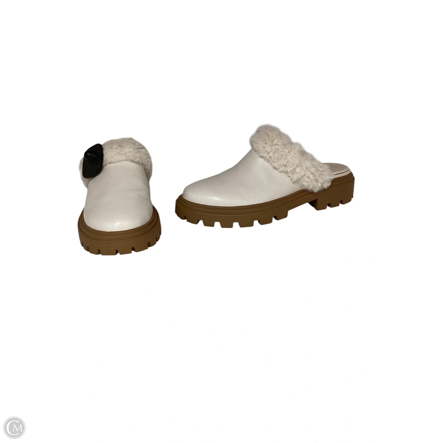 Shoes Flats By Clothes Mentor In Cream, Size: 8