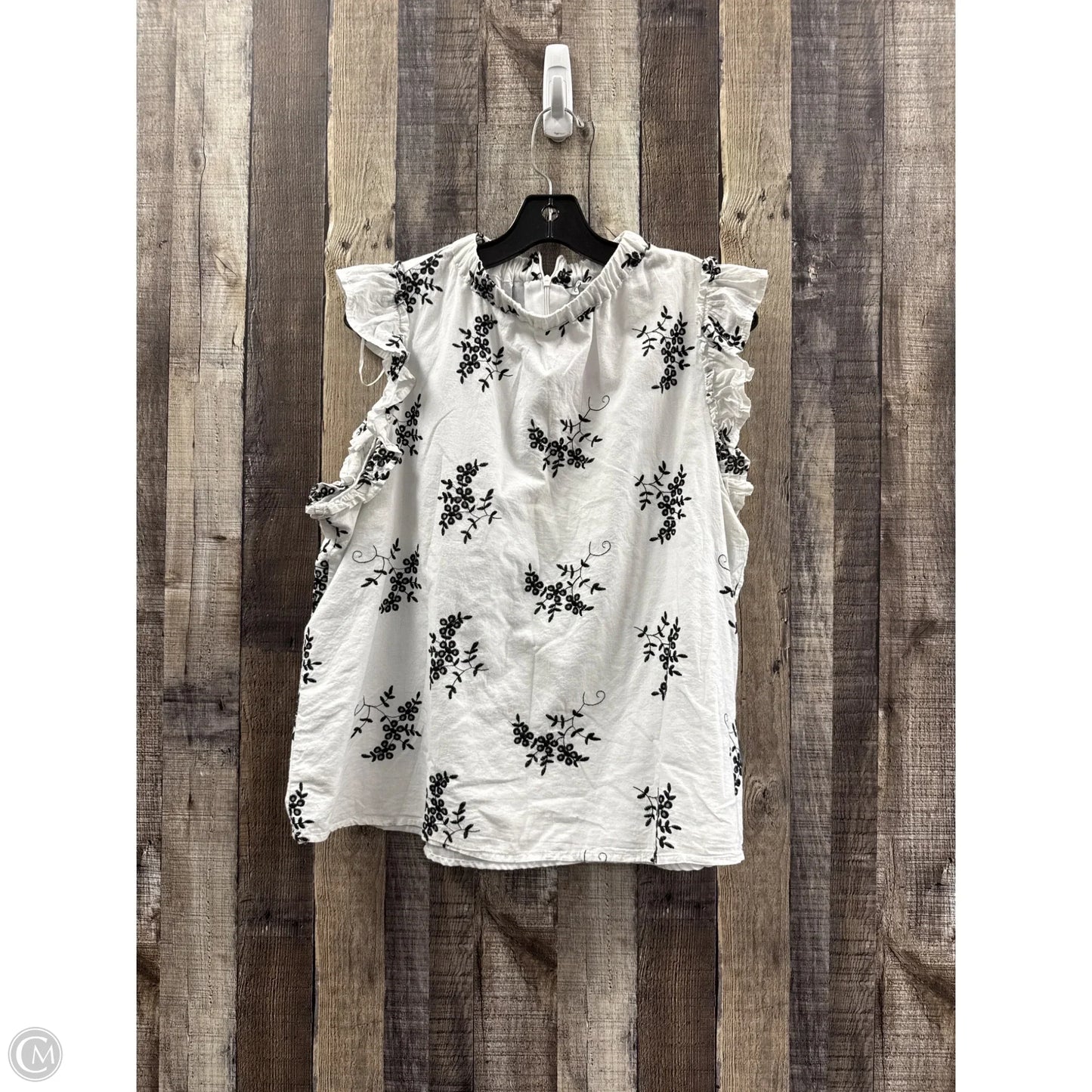 Top Sleeveless By Ophelia Roe In White, Size: 1x