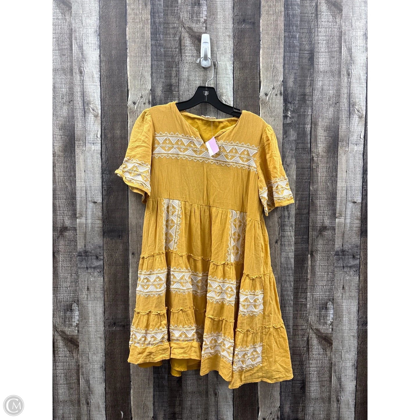 Dress Casual Short By Tea N Rose In Gold, Size: M