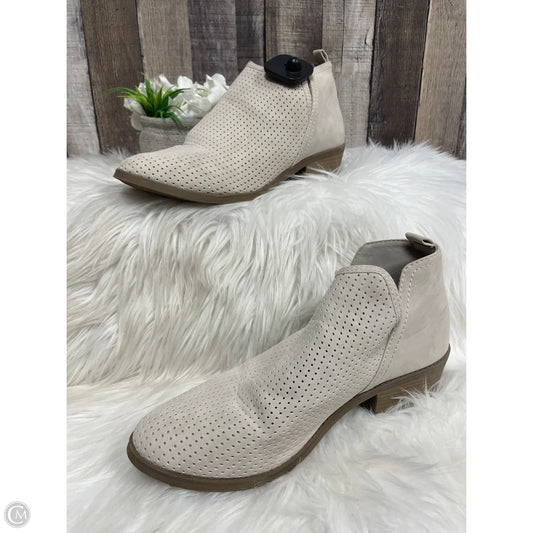 Boots Ankle Flats By Time And Tru In Cream, Size: 10