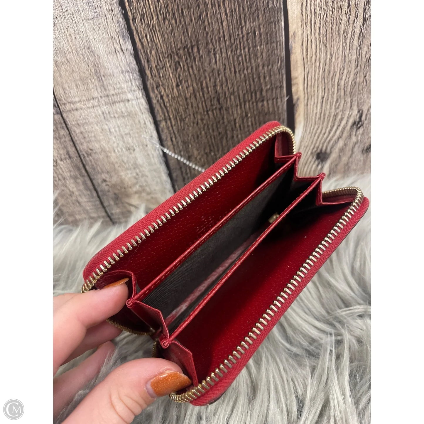 Wallet Luxury Designer By Gucci, Size: Small