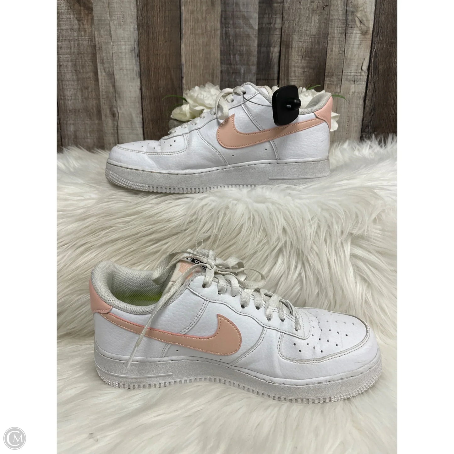 Shoes Athletic By Nike In Pink & White, Size: 10.5