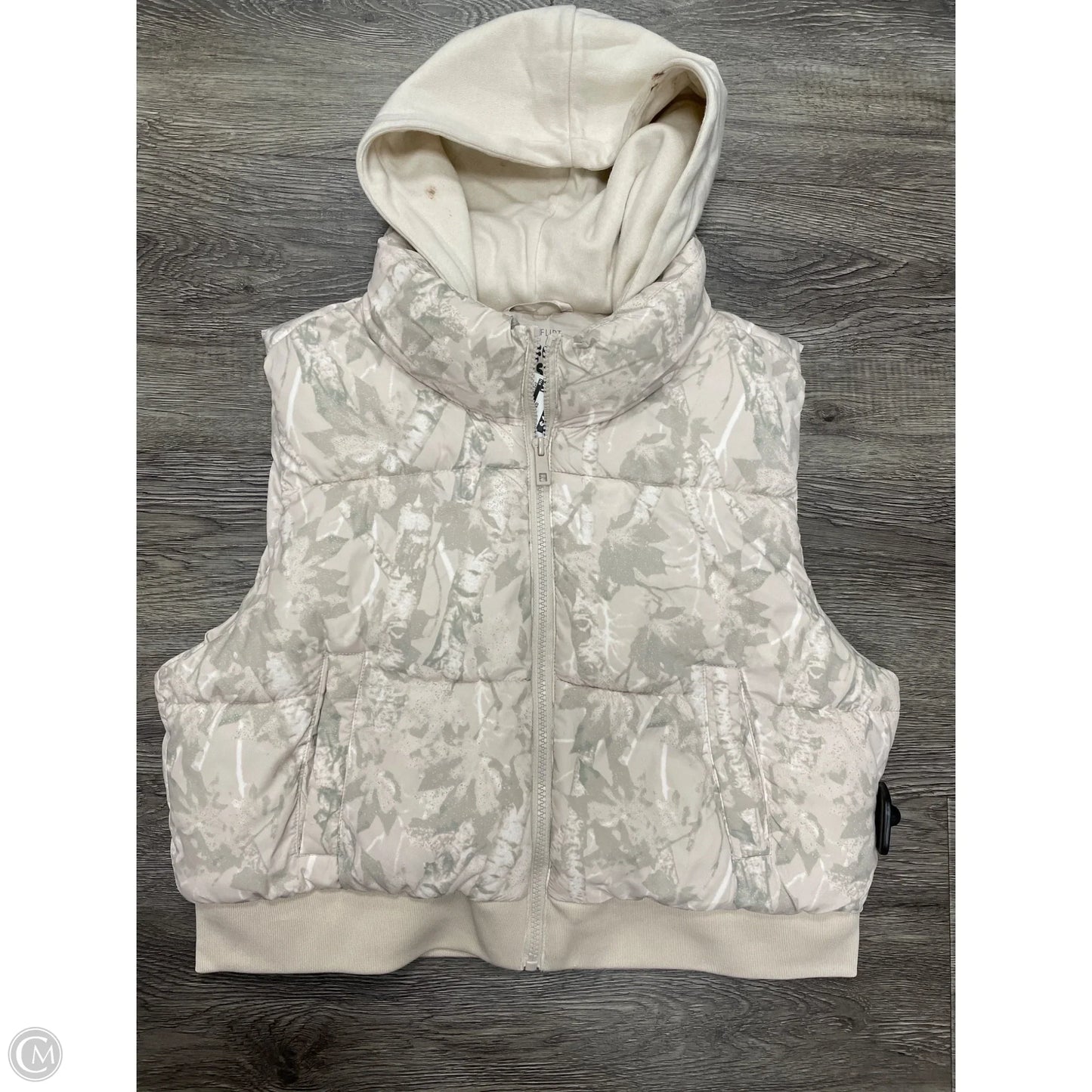 Vest Puffer & Quilted By Ultra Flirt In Camouflage Print, Size: M
