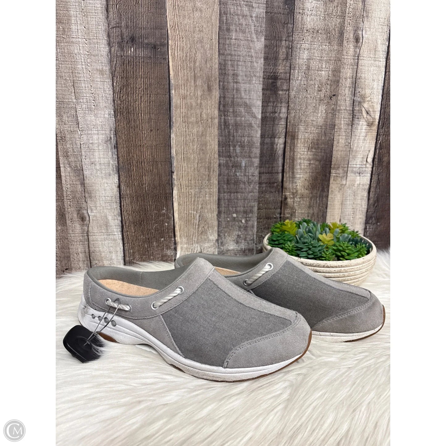 Shoes Flats By Easy Spirit In Grey, Size: 9.5
