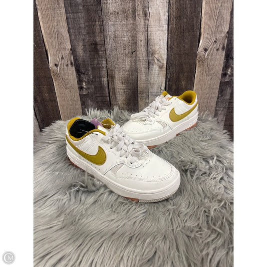 Shoes Sneakers By Nike In White, Size: 7