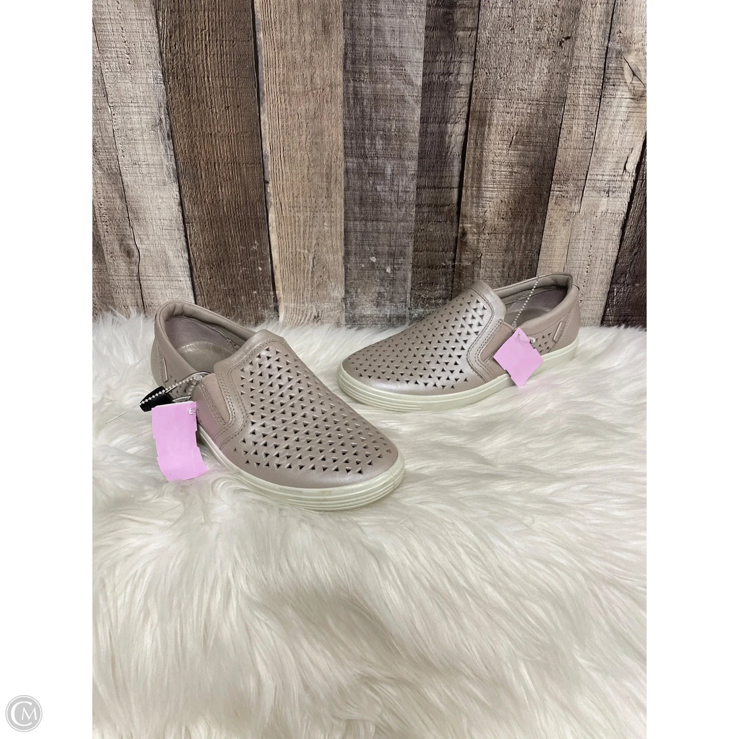 Shoes Flats By Ecco In Beige, Size: 6