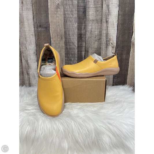 Shoes Flats By Cmc In Multi-colored, Size: 9