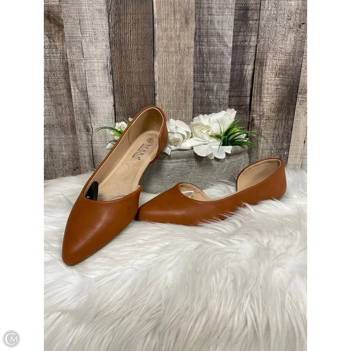 Shoes Flats By Serra In Brown, Size: 7