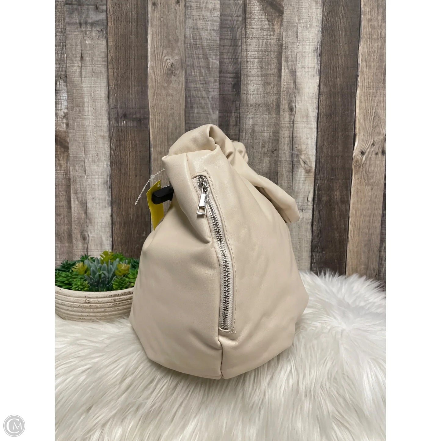 Crossbody By Street Level, Size: Large