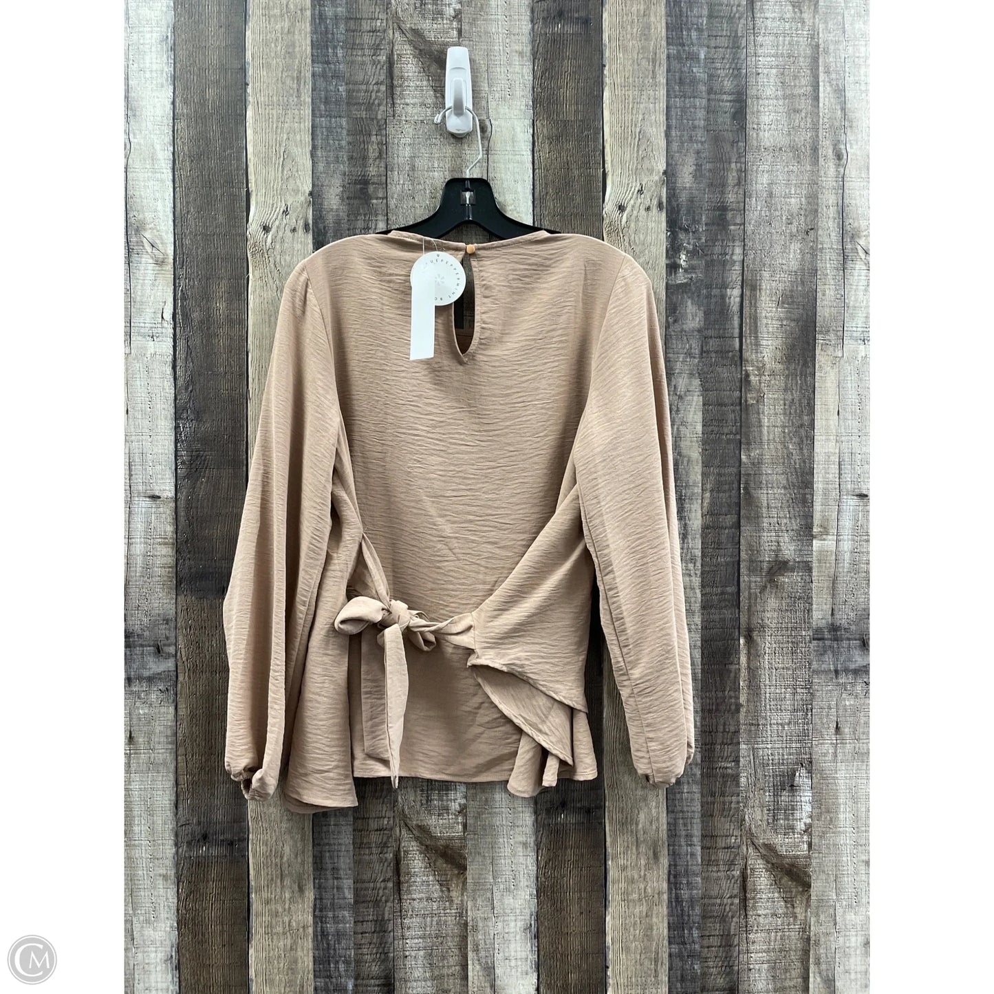 Top Long Sleeve By Gilli In Tan, Size: M