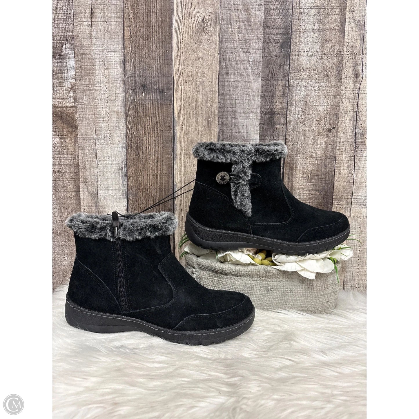 Boots Ankle Flats By Khombu In Black, Size: 8