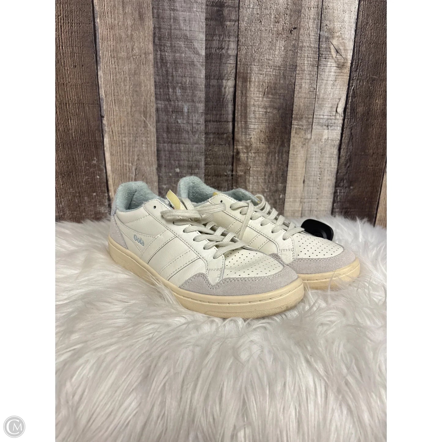 Shoes Sneakers By Gola In White, Size: 7