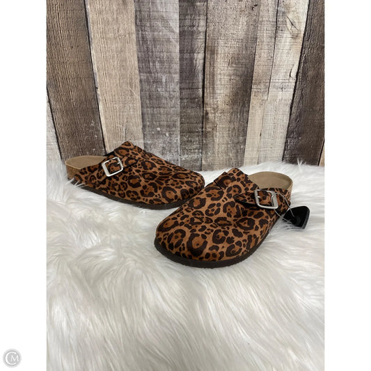 Sandals Flats By Universal Thread In Animal Print, Size: 7.5