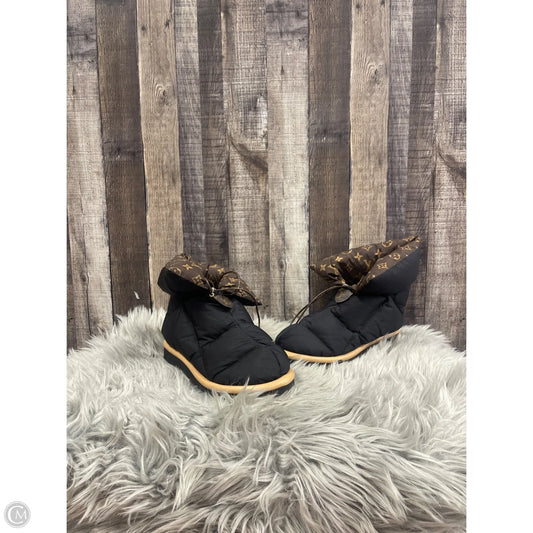 Boots Luxury Designer By Louis Vuitton In Black, Size: 10