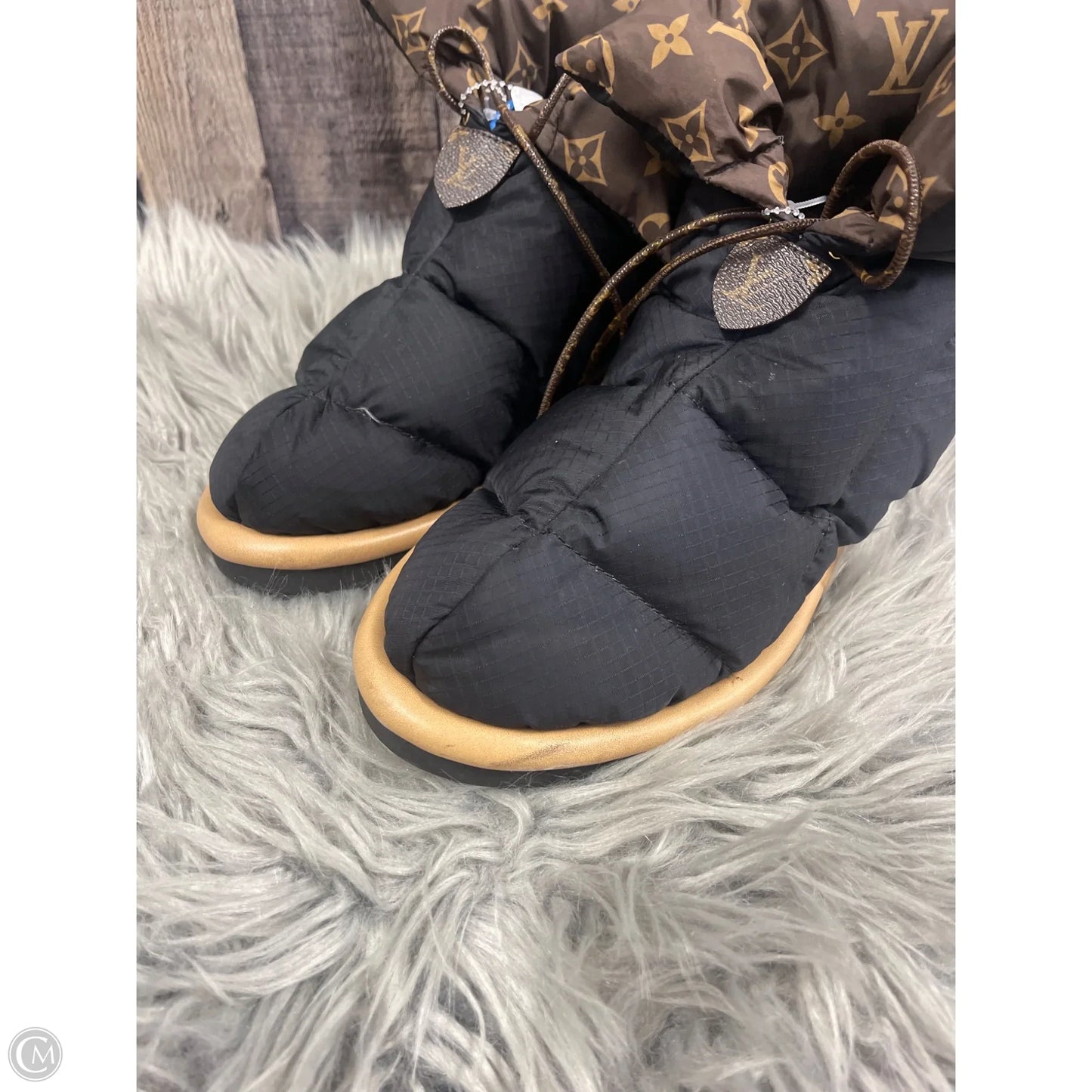 Boots Luxury Designer By Louis Vuitton In Black, Size: 10