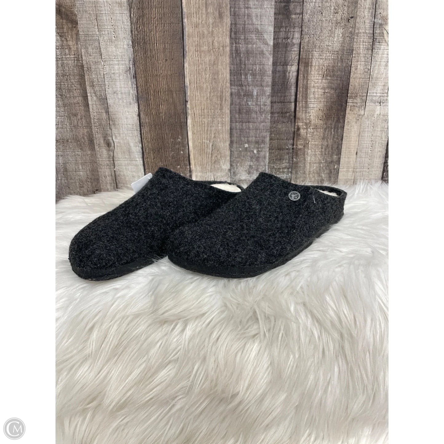 Shoes Flats By Birkenstock In Grey, Size: 10