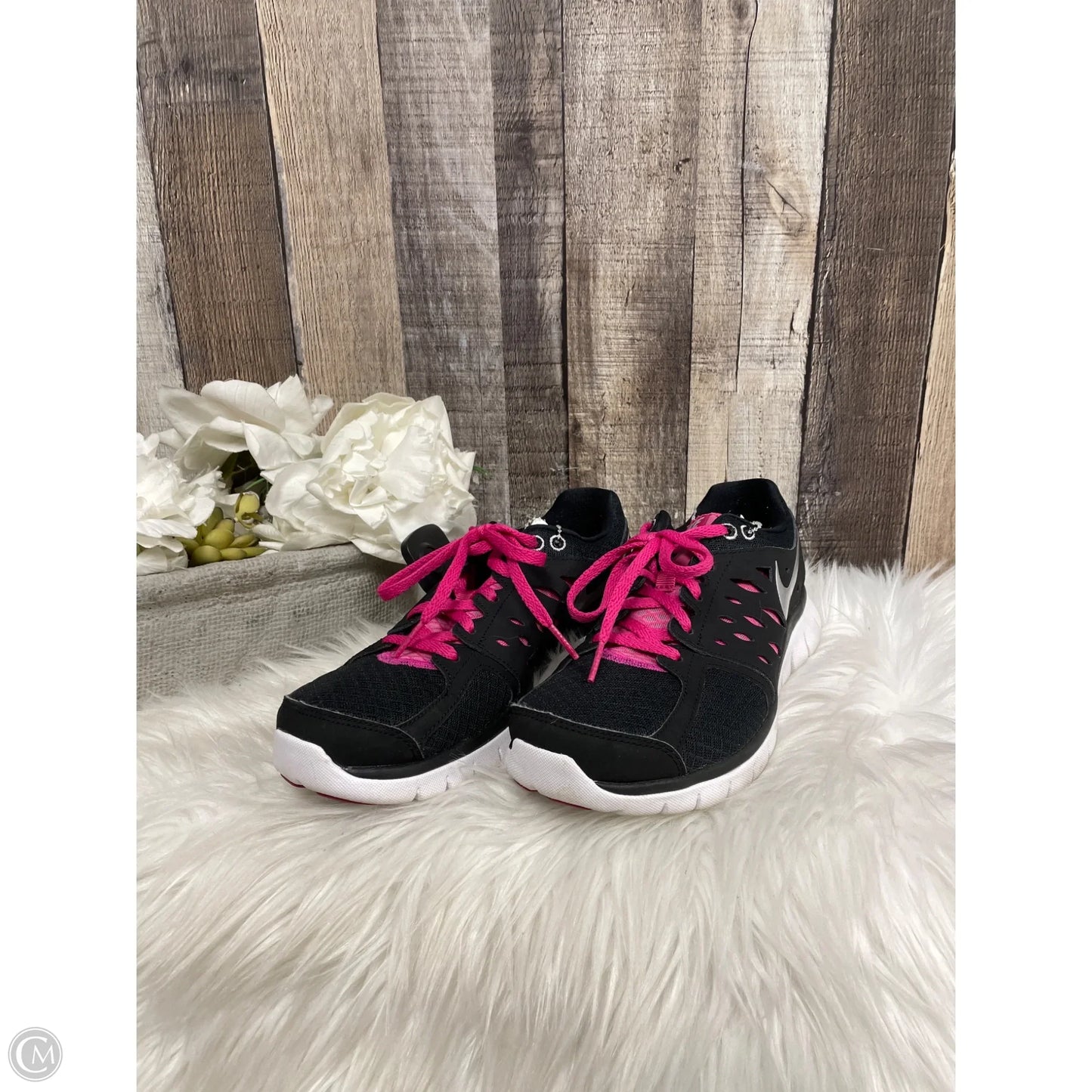 Shoes Athletic By Nike In Black & Pink, Size: 7.5